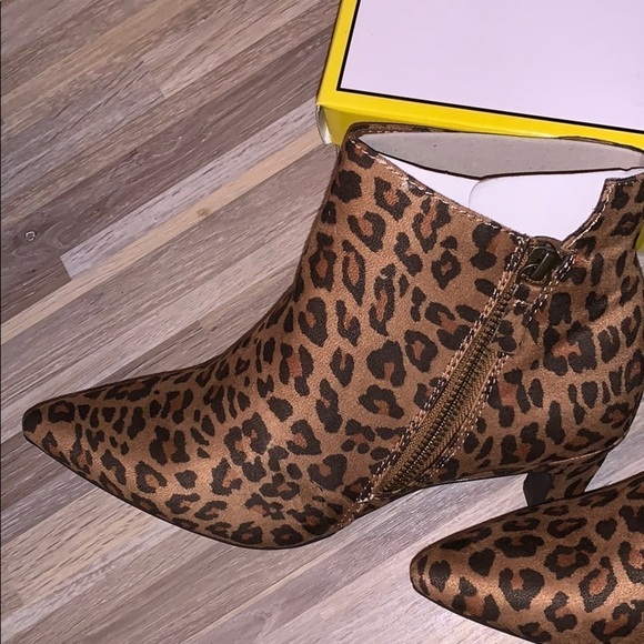 Seven dials leopard print ankle booties - Picture 2 of 6